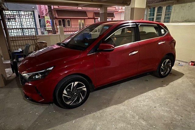 Second-hand 2023 Hyundai i20 Sportz IVT for sale in Mumbai