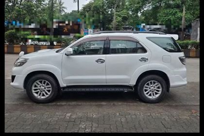 2012 Toyota Fortuner 4x4 AT