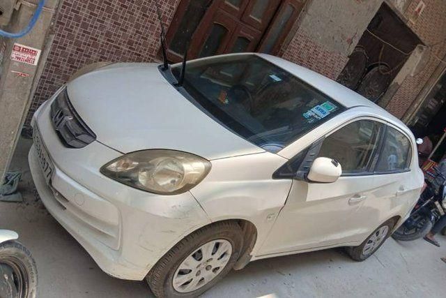 Honda Amaze SX i-VTEC Second-hand 2014 Honda Amaze SX i-VTEC for sale in New Delhi