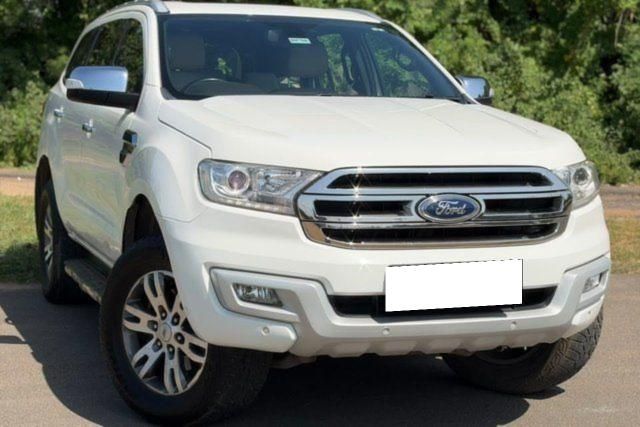 Ford Endeavour 3.2 Titanium AT 4X4 Second-hand 2017 Ford Endeavour 3.2 Titanium AT 4X4 for sale in Vadodara