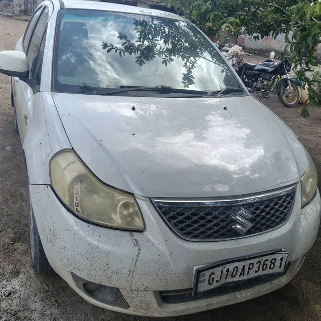 Second-hand 2011 Maruti Suzuki SX4 जेडएक्सआई MT बीएस4 for sale in Bhavnagar