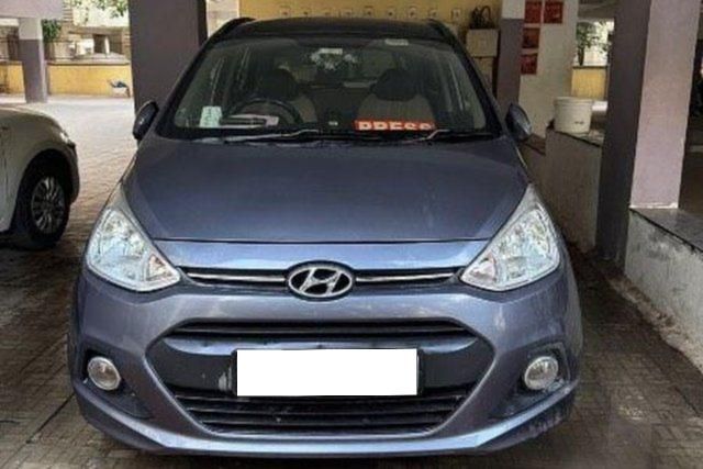 Hyundai Grand i10 CRDi Asta Option Second-hand 2016 Hyundai Grand i10 CRDi Asta Option for sale in Ahmedabad