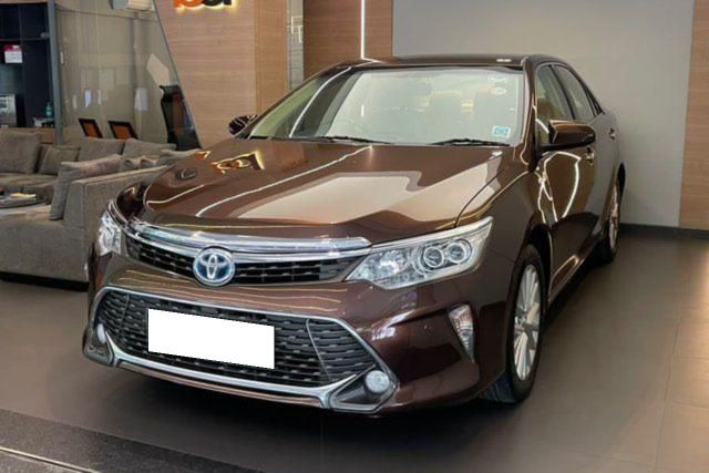 Toyota Camry Hybrid Second-hand 2015 Toyota Camry Hybrid for sale in Mumbai