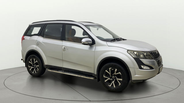 Mahindra XUV500 W6 2WD Second-hand 2015 Mahindra XUV500 W6 2WD for sale in Thane