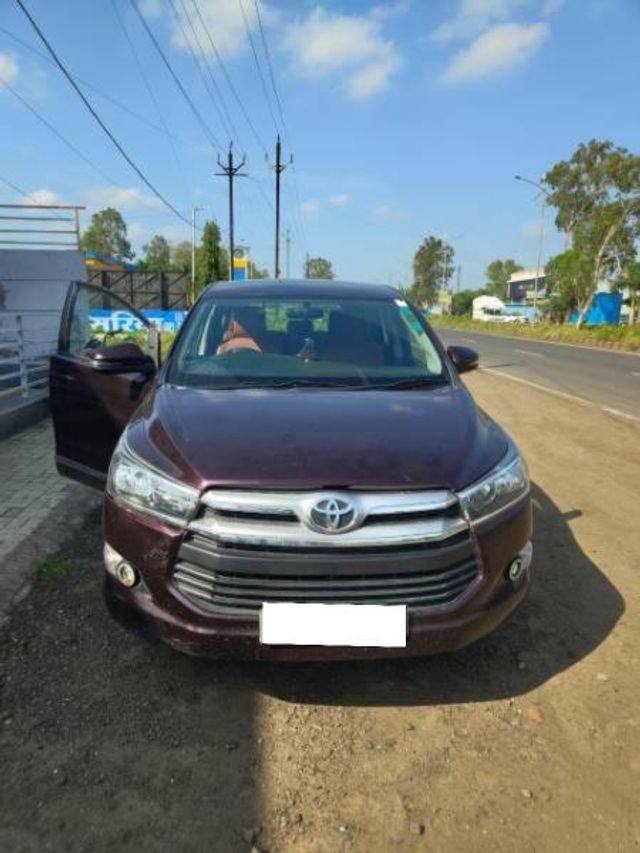 Toyota Innova Crysta 2.4 जी MT 8S बीएस4 Second-hand 2018 Toyota Innova Crysta 2.4 जी MT 8S बीएस4 for sale in Ratlam