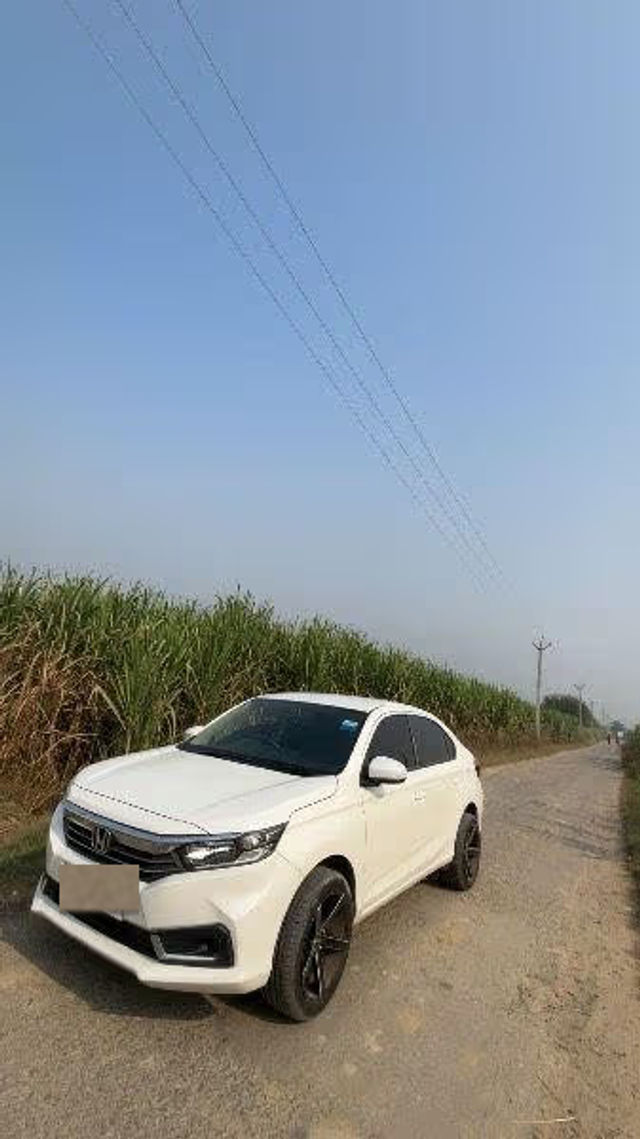 Second-hand 2024 Honda Amaze वीएक्स for sale in Ghaziabad