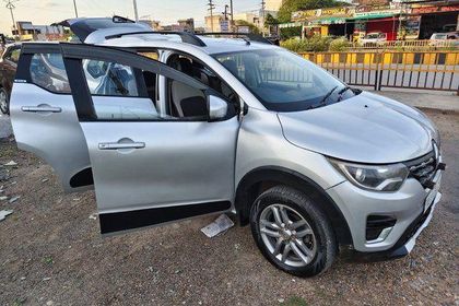 2021 Renault Triber RXZ बीएस6