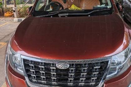 2018 Mahindra XUV500 W9 2WD