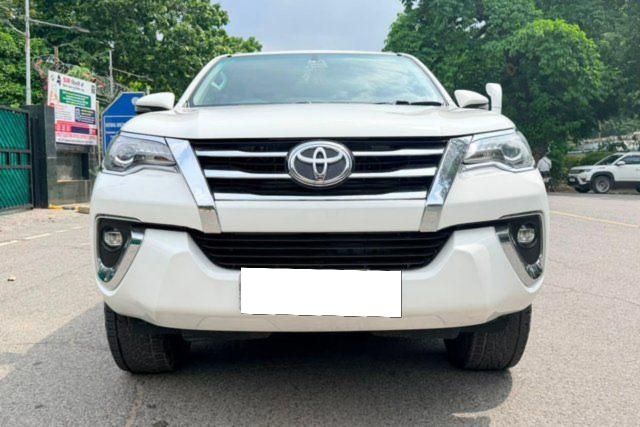 Toyota Fortuner 2.8 2WD AT BSIV Second-hand 2018 Toyota Fortuner 2.8 2WD AT BSIV for sale in New Delhi