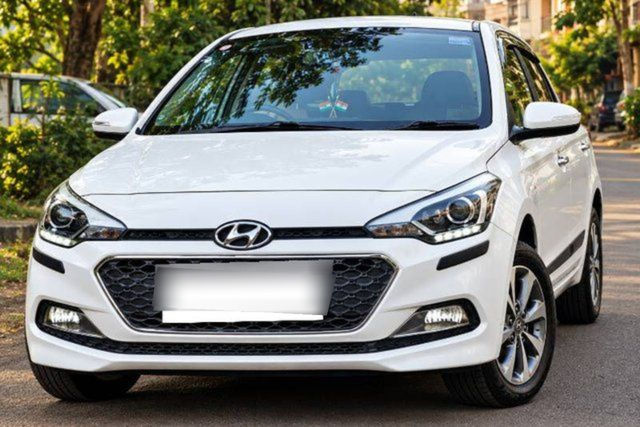 Hyundai i20 1.2 Asta Option Second-hand 2018 Hyundai i20 1.2 Asta Option for sale in Nashik
