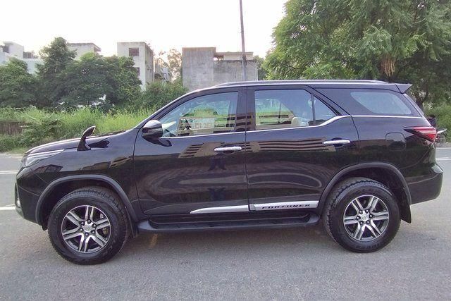 Toyota Fortuner 4X2 Diesel AT Second-hand 2025 Toyota Fortuner 4X2 Diesel AT for sale in New Delhi