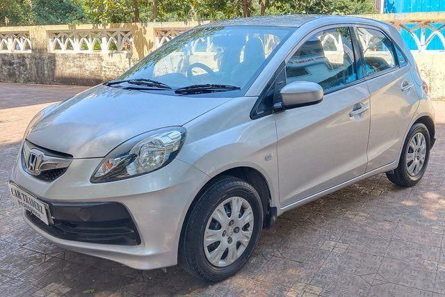 Honda Brio एस रेनफोर्स्ड MT Second-hand 2012 Honda Brio एस रेनफोर्स्ड MT for sale in Mira Road
