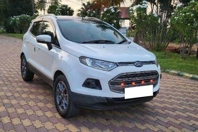 Second-hand 2017 Ford Ecosport 1.5 TDCi Ambiente बीएस4 for sale in Davangere