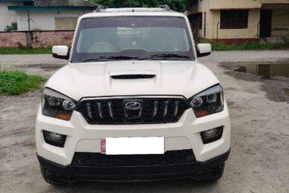 2016 Mahindra Scorpio Intelli Hybrid S10