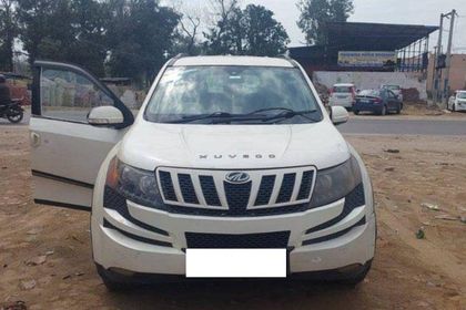 2013 Mahindra XUV500 W8 FWD