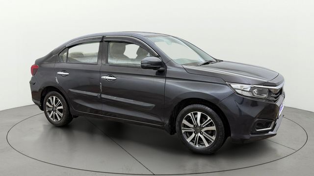 Honda Amaze 2nd Gen वीएक्स Second-hand 2023 Honda Amaze 2nd Gen वीएक्स for sale in New Delhi