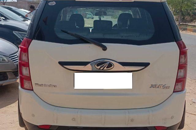 Second-hand 2015 Mahindra XUV500 W10 2WD for sale in Jaipur