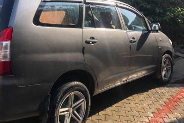 Second-hand 2012 Toyota Innova 2.5 G (Diesel) 8 Seater for sale in Amritsar
