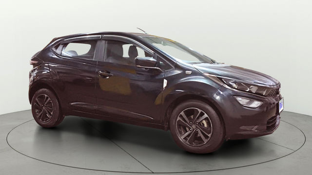 Tata Altroz XZ Plus Dark Edition Diesel BSVI Second-hand 2022 Tata Altroz XZ Plus Dark Edition Diesel BSVI for sale in Surat
