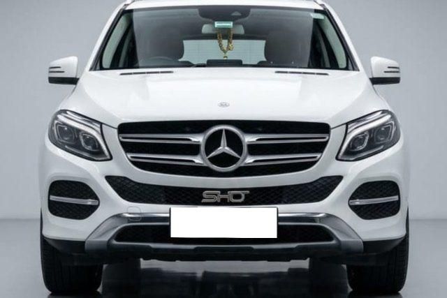 Mercedes-Benz GLE 250d Second-hand 2017 Mercedes-Benz GLE 250d for sale in Ahmedabad