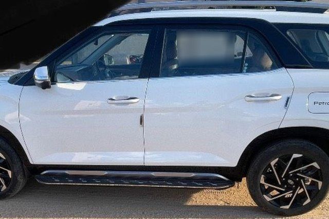 Second-hand 2025 Hyundai Alcazar Signature 6Str DCT for sale in Guntakal
