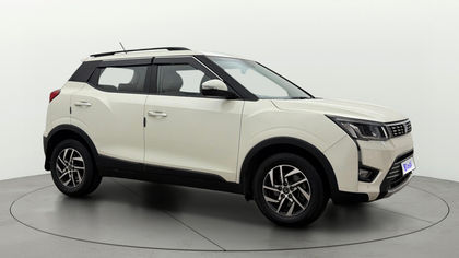 2023 Mahindra XUV300 W8 ऑप्शन AMT बीएस6
