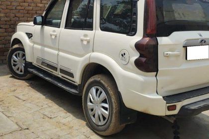 2020 Mahindra Scorpio S5 9Str