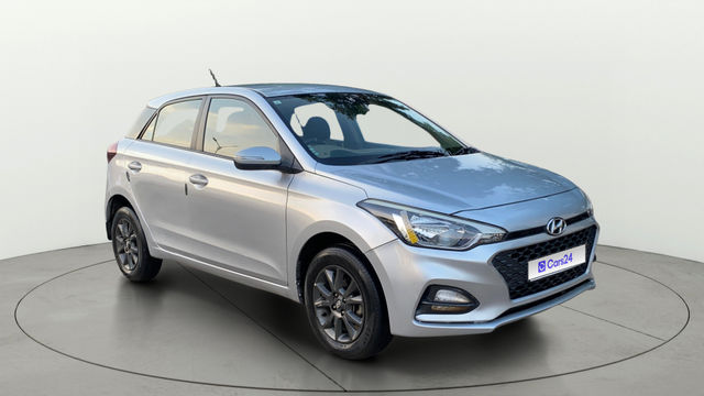 Hyundai i20 1.2 एस्टा Second-hand 2018 Hyundai i20 1.2 एस्टा for sale in Vadodara