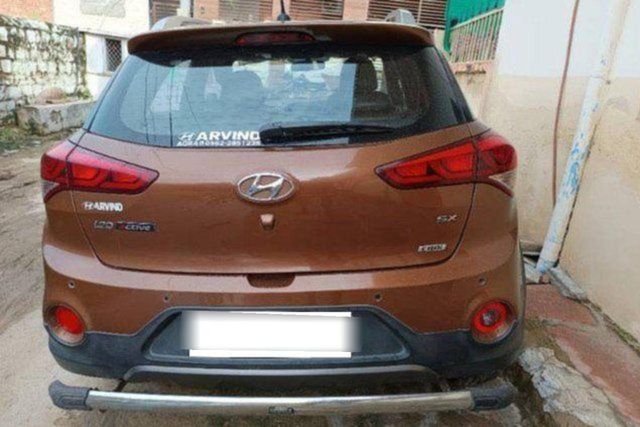 Hyundai i20 Active 1.4 एसएक्स Second-hand 2016 Hyundai i20 Active 1.4 एसएक्स for sale in Dholpur