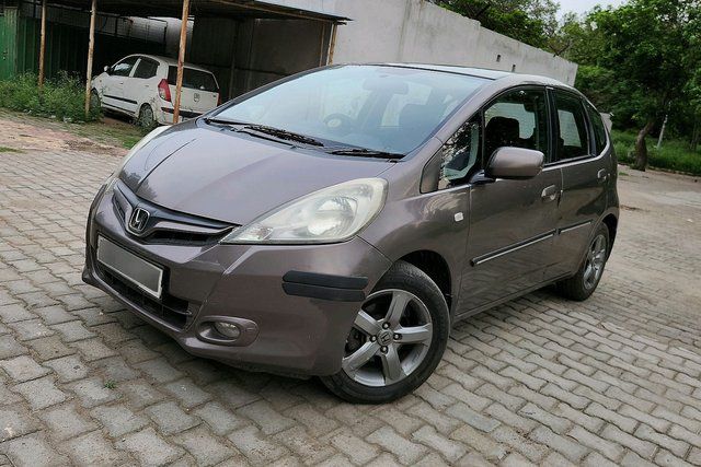Second-hand 2012 Honda Jazz सलेक्ट Edition for sale in New Delhi