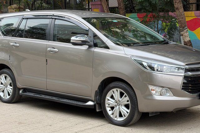 Toyota Innova Crysta 2.7 ZX AT BSIV Second-hand 2016 Toyota Innova Crysta 2.7 ZX AT BSIV for sale in Mumbai