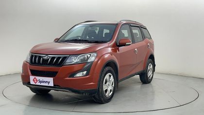 2018 महिंद्रा एक्सयूवी500 W5