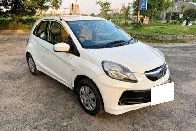 Second-hand 2014 Honda Brio S MT for sale in Ahmedabad