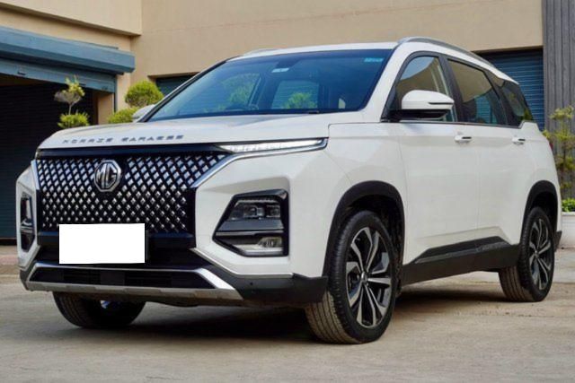 MG Hector Plus 1.5 Turbo Savvy Pro CVT BSVI Second-hand 2023 MG Hector Plus 1.5 Turbo Savvy Pro CVT BSVI for sale in New Delhi