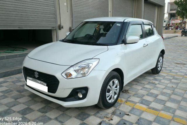 Maruti Suzuki Swift वीएक्सआई AMT बीएस6 Second-hand 2021 Maruti Suzuki Swift वीएक्सआई AMT बीएस6 for sale in Ahmedabad