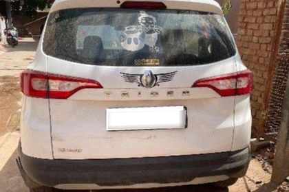 2022 Renault Triber RXT बीएस6
