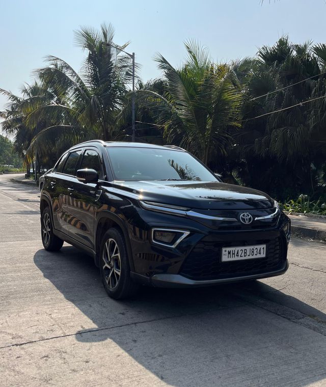 Toyota Hyryder V HYBRID Second-hand 2024 Toyota Hyryder V HYBRID for sale in Mumbai