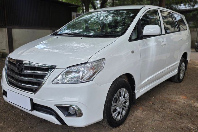 Toyota Innova 2.5 GX (Diesel) 7 Seater BS IV Second-hand 2014 Toyota Innova 2.5 GX (Diesel) 7 Seater BS IV for sale in Nashik