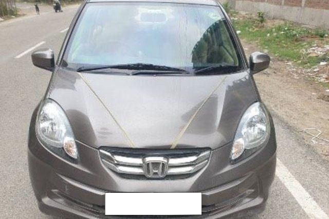 Second-hand 2013 Honda Amaze S i-Vtech for sale in Greater Noida