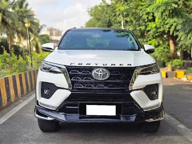 Second-hand 2025 Toyota Fortuner Leader Edition 4x2 Diesel AT for sale in Mumbai