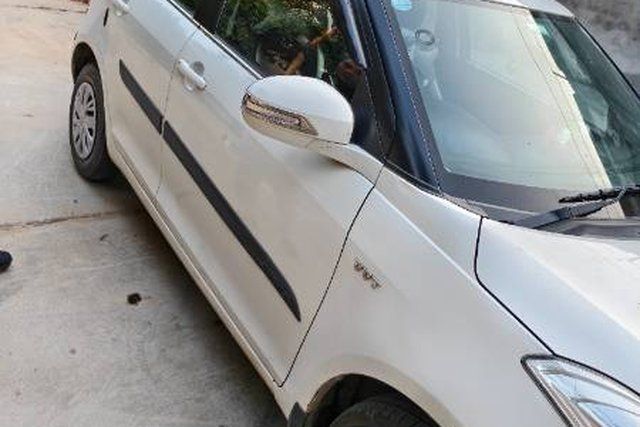Maruti Suzuki Swift वीएक्सआई Second-hand 2015 Maruti Suzuki Swift वीएक्सआई for sale in Mathura