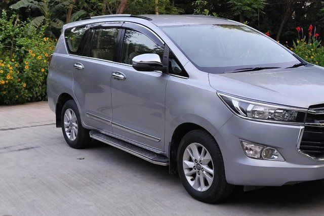 Toyota Innova Crysta 2.4 GX MT बीएस4 Second-hand 2019 Toyota Innova Crysta 2.4 GX MT बीएस4 for sale in New Delhi