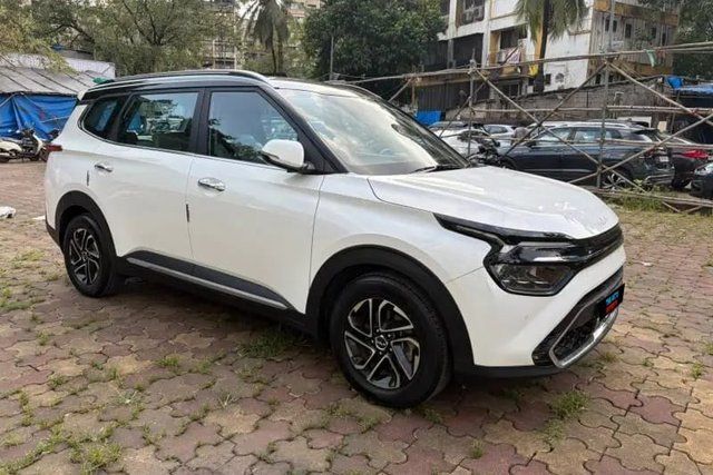 Kia Carens Luxury Plus Turbo DCT 2022-2023 Second-hand 2022 Kia Carens Luxury Plus Turbo DCT 2022-2023 for sale in Mumbai