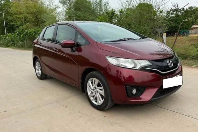 Second-hand 2015 Honda Jazz 1.2 V AT i VTEC for sale in Ahmedabad