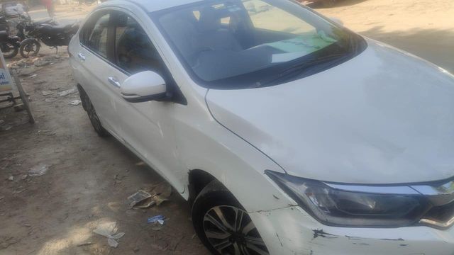 Honda City वी MT Second-hand 2021 Honda City वी MT for sale in Faridabad