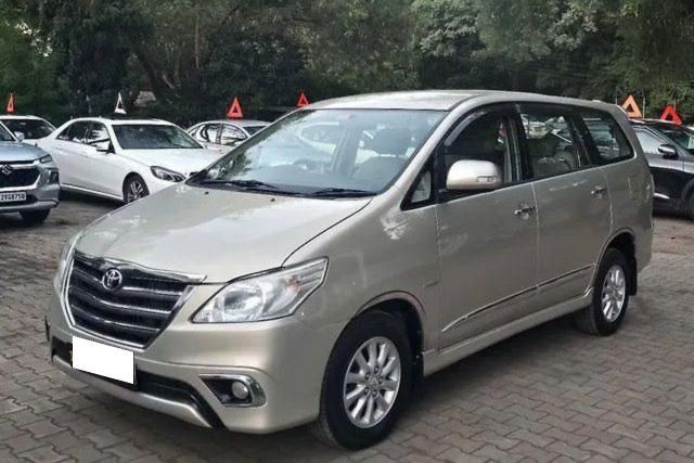Toyota Innova 2.5 VX (Diesel) 8 Seater BS IV Second-hand 2014 Toyota Innova 2.5 VX (Diesel) 8 Seater BS IV for sale in Pune