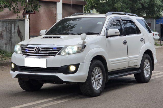 Second-hand 2014 Toyota Fortuner 4x4 MT for sale in Nashik