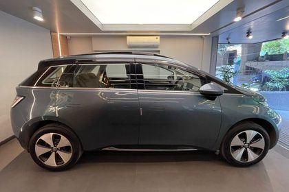 2026 MG Windsor EV एसेंस