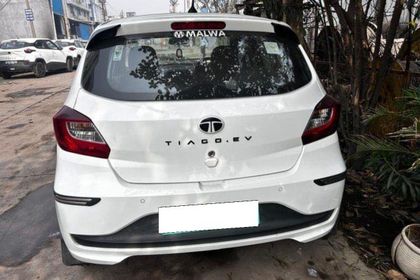 2025 Tata Tiago EV एक्सटी LR