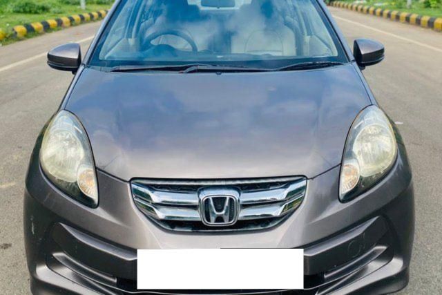 Second-hand 2015 Honda Amaze एस रेनफोर्स्ड i-Dtech for sale in Ahmedabad